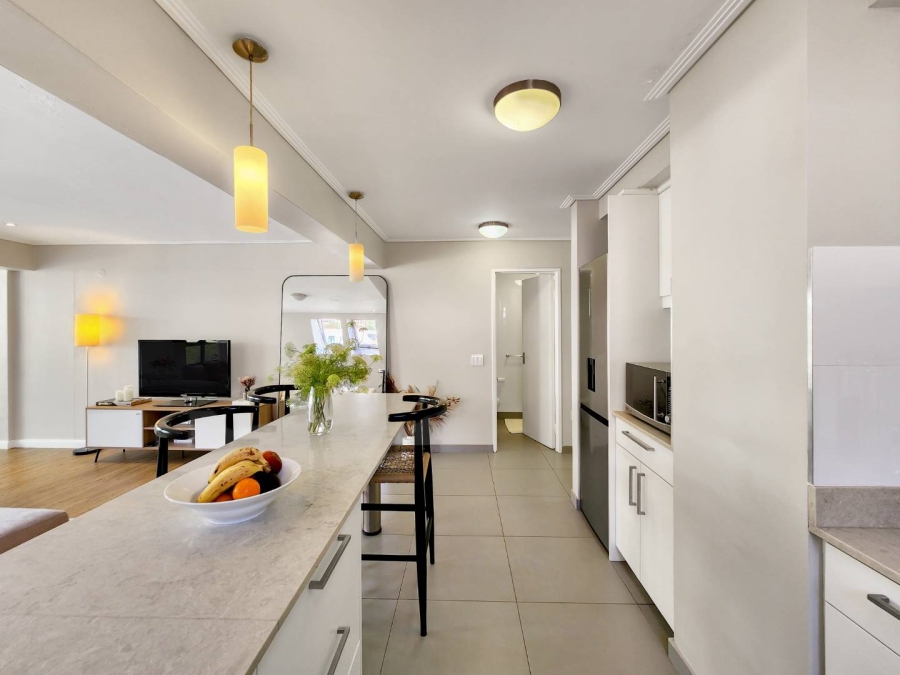 1 Bedroom Property for Sale in Vredehoek Western Cape